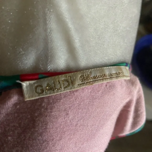 Gaudi - Picture 3 of 3